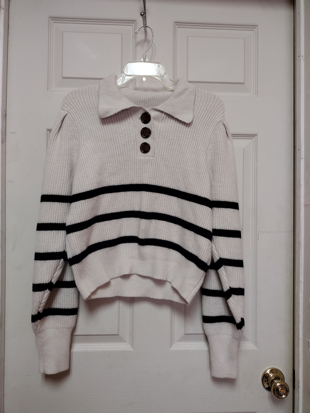 Q&A Striped Sweater in Cream & Black Size XL
